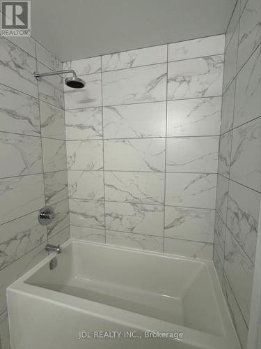 311 - 181 Sheppard Avenue E, Toronto, ON - Indoor Photo Showing Bathroom