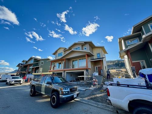 27-130 Colebrook Road, Kamloops, BC - Outdoor With Facade