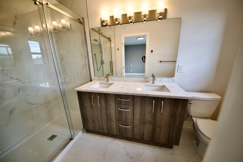 27-130 Colebrook Road, Kamloops, BC - Indoor Photo Showing Bathroom