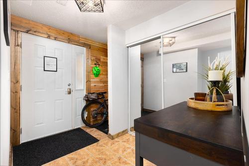 988 Dewdney Way, Kimberley, BC - Indoor Photo Showing Other Room