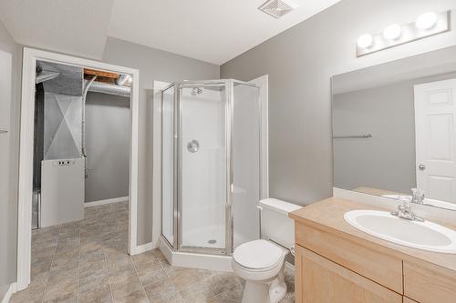 2208 Westside Park Avenue, Invermere, BC - Indoor Photo Showing Bathroom