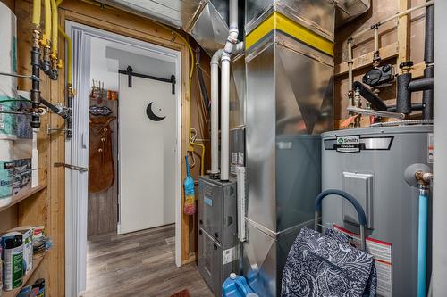 2714 Beachmount Crescent, Kamloops, BC - Indoor Photo Showing Basement