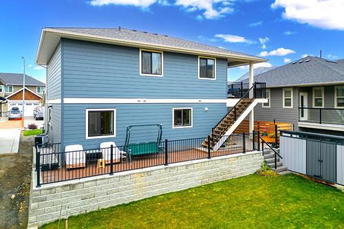 2714 Beachmount Crescent, Kamloops, BC - Outdoor