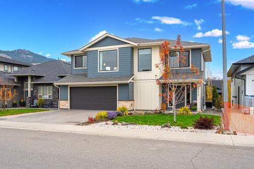 2714 Beachmount Crescent, Kamloops, BC - Outdoor With Facade