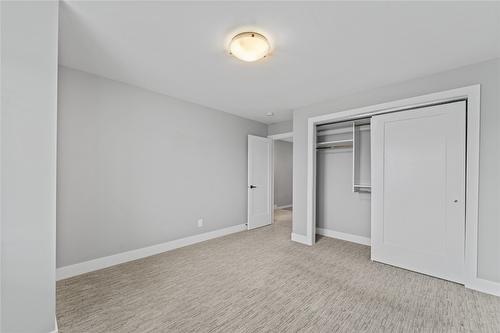 4-2171 Van Horne Drive, Kamloops, BC - Indoor Photo Showing Other Room