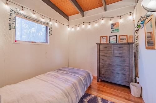 4736 Copper Crescent, Windermere, BC - Indoor Photo Showing Bedroom