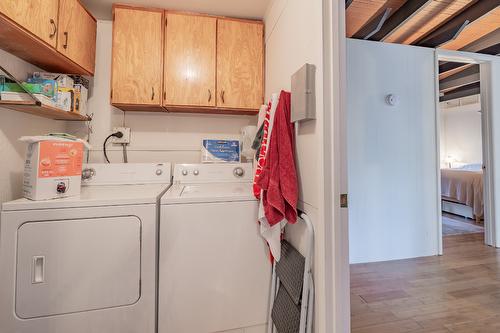 4736 Copper Crescent, Windermere, BC - Indoor Photo Showing Laundry Room