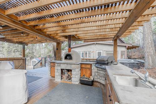 4736 Copper Crescent, Windermere, BC - Outdoor With Deck Patio Veranda