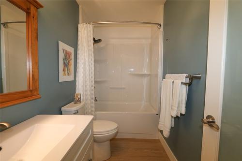 545 309Th Avenue, Kimberley, BC - Indoor Photo Showing Bathroom