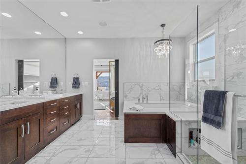 3600 Sillaro Drive, Kamloops, BC - Indoor Photo Showing Bathroom