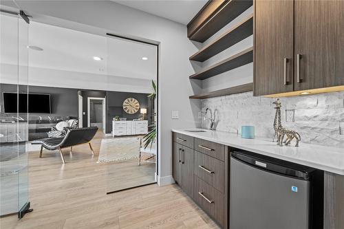 3600 Sillaro Drive, Kamloops, BC - Indoor Photo Showing Kitchen With Upgraded Kitchen