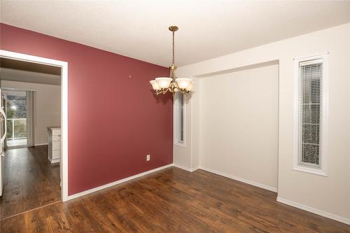 4791 Uplands Drive, Kamloops, BC - Indoor Photo Showing Other Room