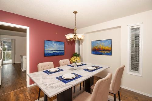 4791 Uplands Drive, Kamloops, BC - Indoor Photo Showing Dining Room