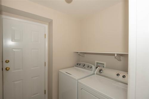 4791 Uplands Drive, Kamloops, BC - Indoor Photo Showing Laundry Room