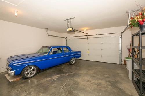 4791 Uplands Drive, Kamloops, BC - Indoor Photo Showing Garage