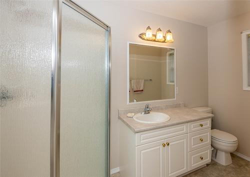 4791 Uplands Drive, Kamloops, BC - Indoor Photo Showing Bathroom