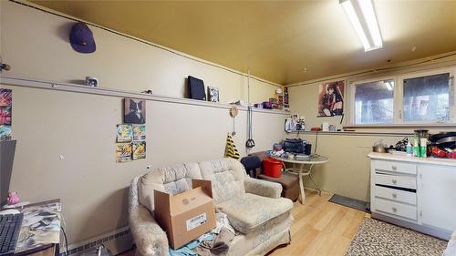 33 Little Van Horne Street, Cranbrook, BC - Indoor Photo Showing Other Room