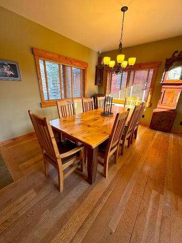 148 Stemwinder Drive, Kimberley, BC - Indoor Photo Showing Dining Room