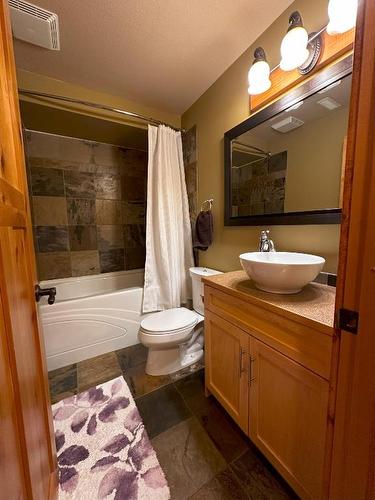 148 Stemwinder Drive, Kimberley, BC - Indoor Photo Showing Bathroom