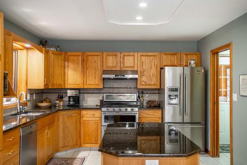 3023 Westside Road, Moyie, BC - Indoor Photo Showing Kitchen With Double Sink