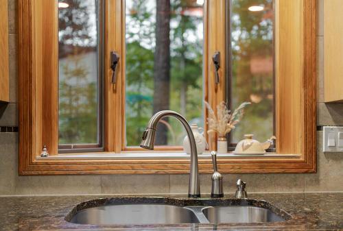 3023 Westside Road, Moyie, BC - Indoor Photo Showing Kitchen With Double Sink