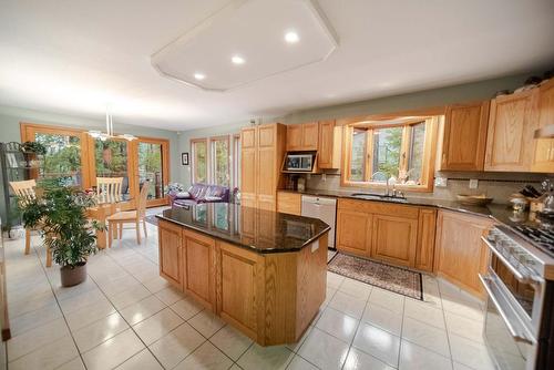 3023 Westside Road, Moyie, BC - Indoor Photo Showing Kitchen