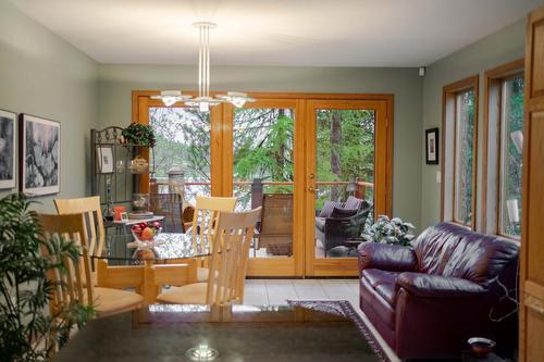 3023 Westside Road, Moyie, BC - Indoor Photo Showing Other Room