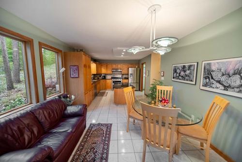 3023 Westside Road, Moyie, BC - Indoor