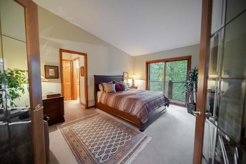 3023 Westside Road, Moyie, BC - Indoor Photo Showing Bedroom