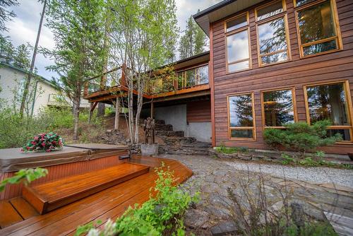 3023 Westside Road, Moyie, BC - Outdoor With Deck Patio Veranda