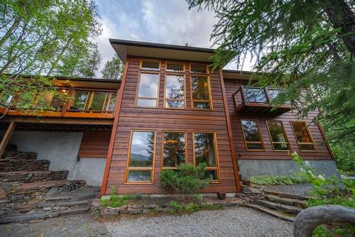 3023 Westside Road, Moyie, BC - Outdoor