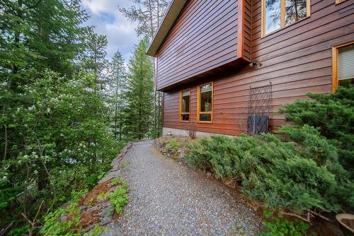 3023 Westside Road, Moyie, BC - Outdoor