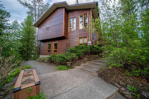 3023 Westside Road, Moyie, BC - Outdoor