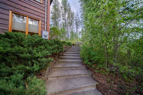 3023 Westside Road, Moyie, BC - Outdoor