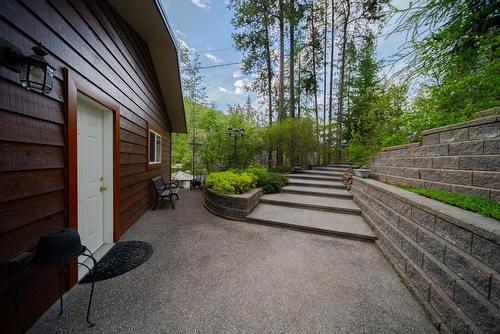 3023 Westside Road, Moyie, BC - Outdoor