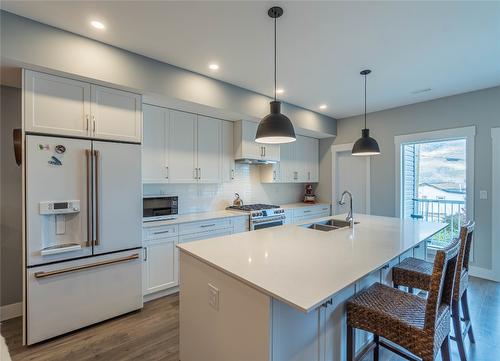 6519 Savona Access Road, Kamloops, BC - Indoor Photo Showing Kitchen With Double Sink With Upgraded Kitchen