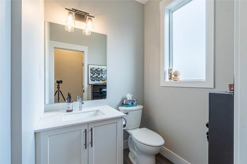 6519 Savona Access Road, Kamloops, BC - Indoor Photo Showing Bathroom