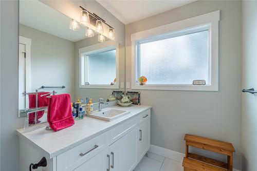 6519 Savona Access Road, Kamloops, BC - Indoor Photo Showing Bathroom