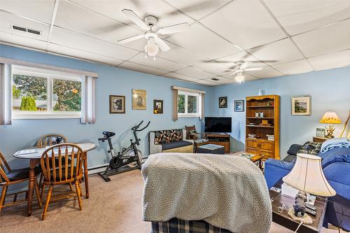 1405 Alder Street, Creston, BC - Indoor Photo Showing Bedroom