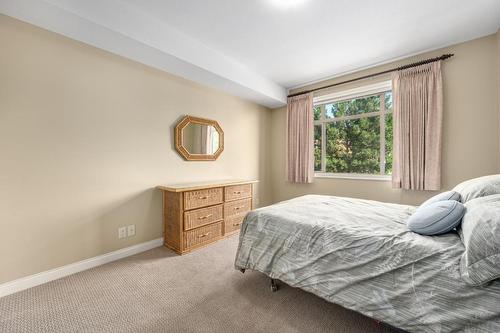 307-1390 Hillside Drive, Kamloops, BC - Indoor Photo Showing Bedroom