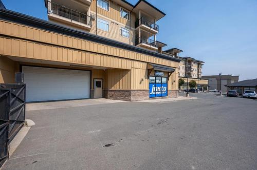 307-1390 Hillside Drive, Kamloops, BC - Outdoor