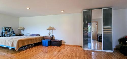 3560 Island Pond Road, Skookumchuck, BC - Indoor Photo Showing Bedroom