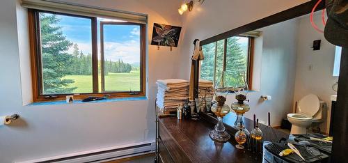 3560 Island Pond Road, Skookumchuck, BC - Indoor