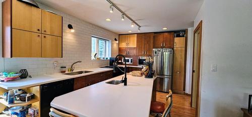 3560 Island Pond Road, Skookumchuck, BC - Indoor Photo Showing Kitchen