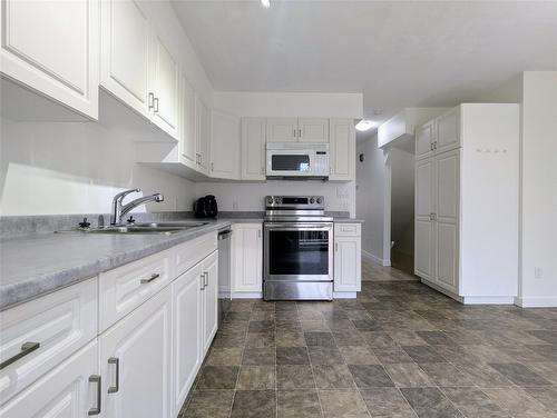 707-200 Black Forest Trail, Invermere, BC - Indoor Photo Showing Kitchen With Double Sink