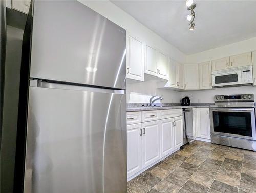 707-200 Black Forest Trail, Invermere, BC - Indoor Photo Showing Kitchen With Stainless Steel Kitchen