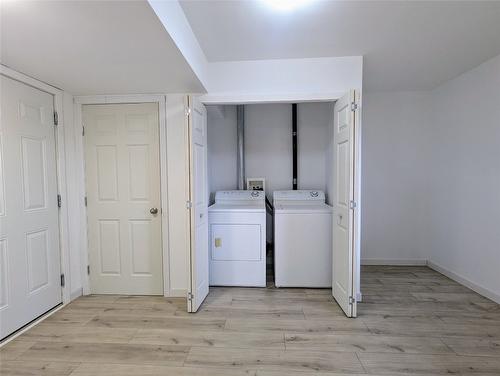 707-200 Black Forest Trail, Invermere, BC - Indoor Photo Showing Laundry Room