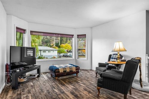 220 Lakeshore Drive, Chase, BC - Indoor Photo Showing Other Room