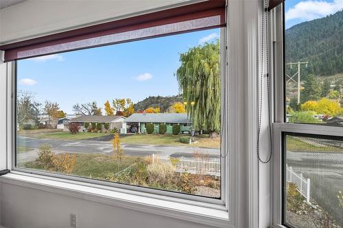 220 Lakeshore Drive, Chase, BC - Indoor Photo Showing Other Room