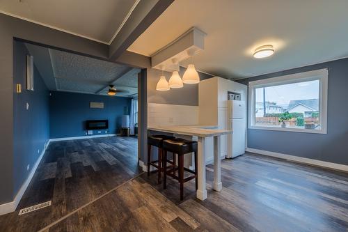 1036 Surrey Avenue, Kamloops, BC - Indoor